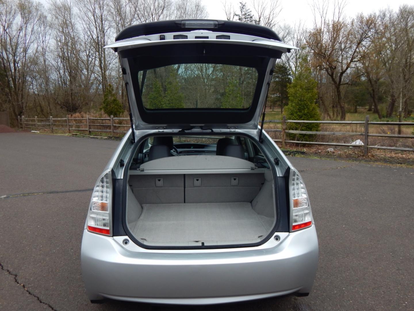 2010 Silver /Gray Leather Toyota Prius IV (JTDKN3DU1A0) with an 1.8 liter 4cyl hybrid engine, CVT Automatic transmission, located at 6528 Lower York Road, New Hope, PA, 18938, (215) 862-9555, 40.358707, -74.977882 - Here for sale is a 2010 Toyota Prius 4 hatchback. Under the hood is a strong running 1.8 liter 4 cylinder hybrid engine which puts power to the front wheels via a smooth transmission. Features include; Gray leather interior, keyless entry, 2 master keys, cruise control, tilt steering wheel, cold A - Photo#17